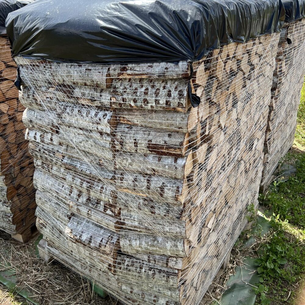 Hall lepp 30cm lahtine puu kaubaalusel, kogus 1,5rm